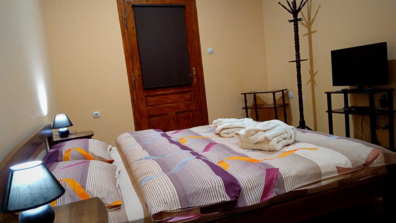 Guest House Fun And Rest Plovdiv Exterior photo